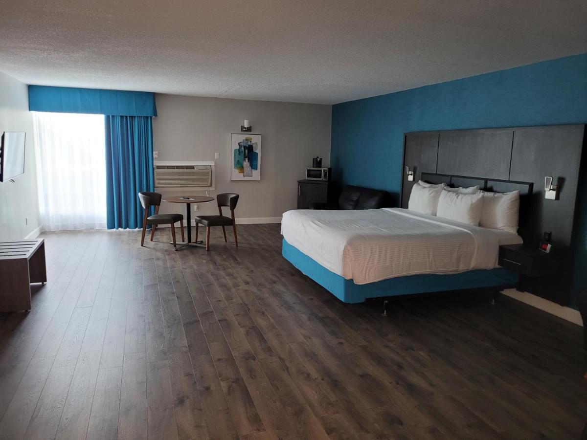 Best Western Laval-Montreal & Conference Centre Exterior photo
