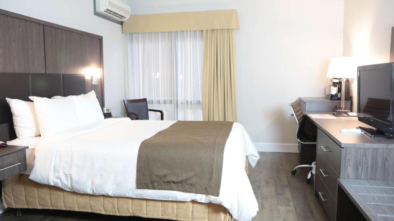 Best Western Laval-Montreal & Conference Centre Exterior photo