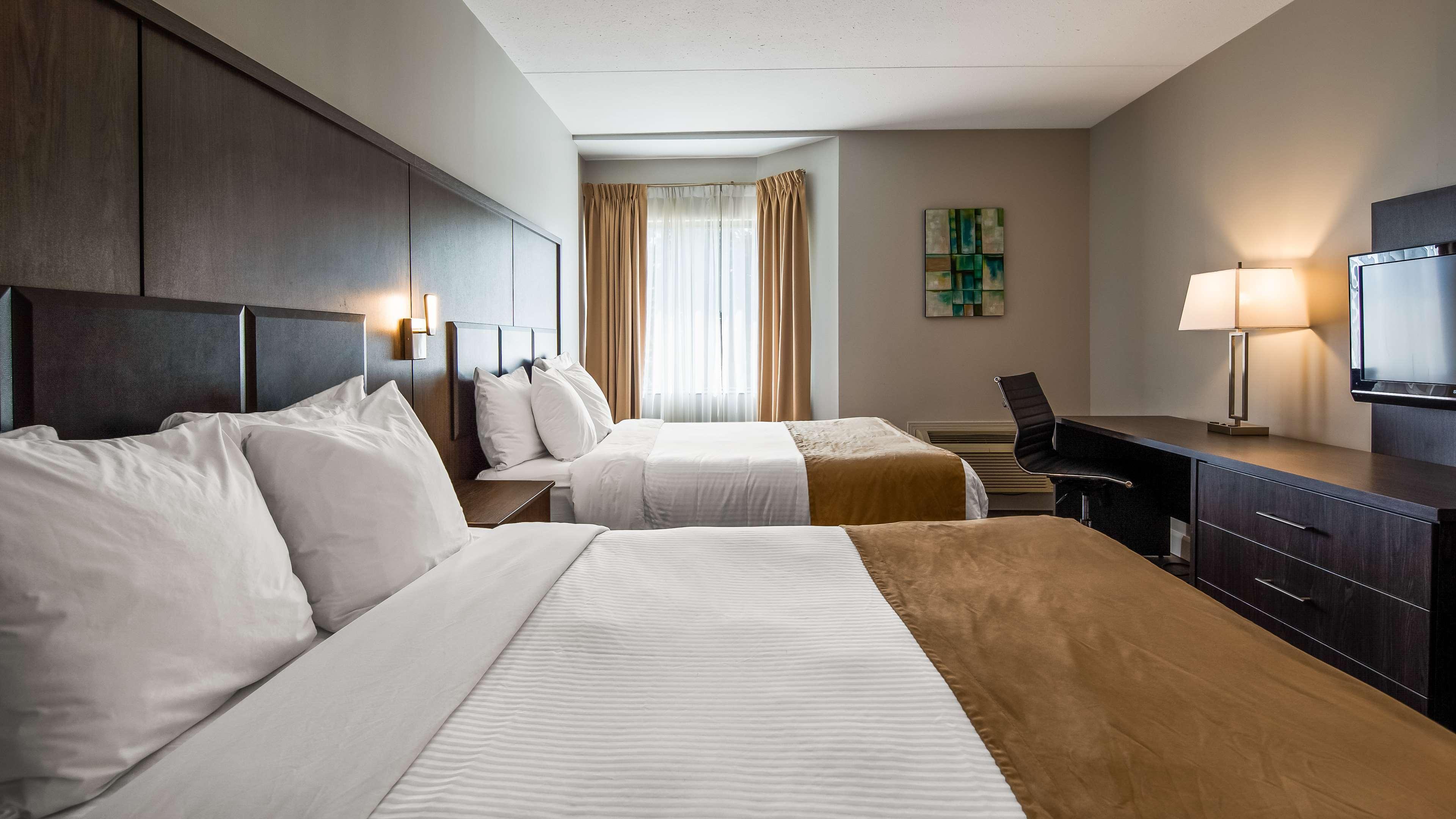 Best Western Laval-Montreal & Conference Centre Exterior photo