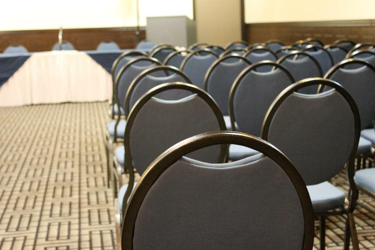 Best Western Laval-Montreal & Conference Centre Exterior photo